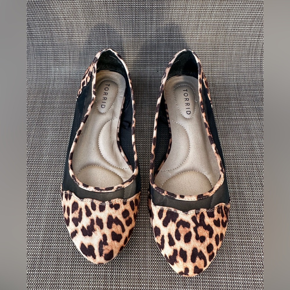 TORRID Leopard Scalloped Mesh Flats size 9 wide